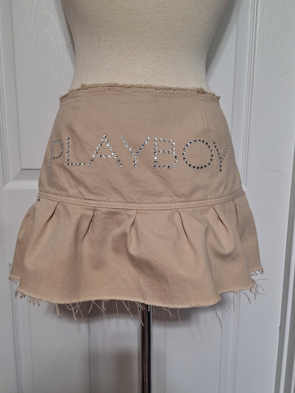 PLAYBOY By Pacsun Size 27 Tan Ruffle Mini Skirt with Rhinestone Logo